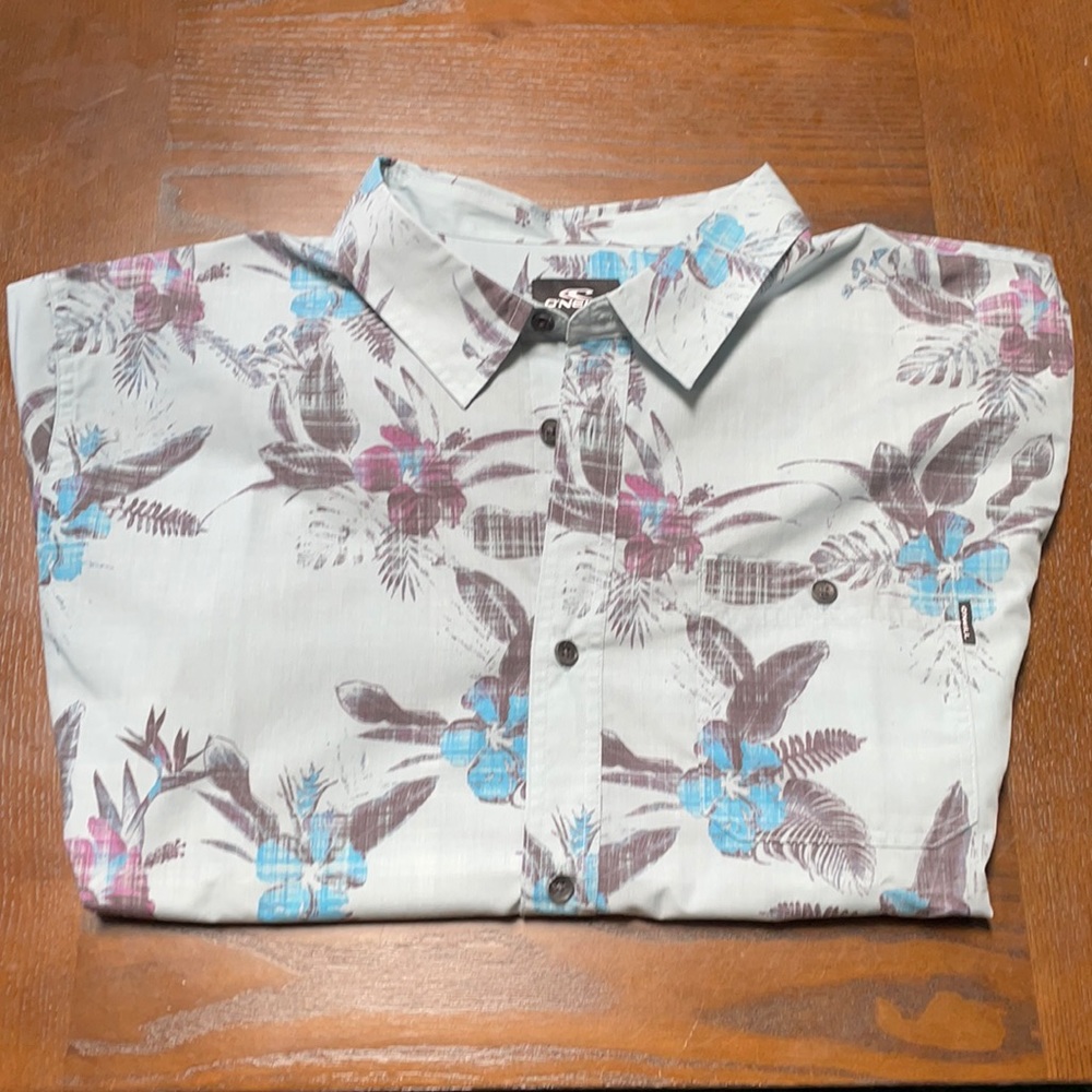 O’Neill button down short sleeve Casual-wear shirt.